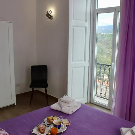 Antares Bed & Breakfast 3*